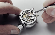 爱彼手表屏有划痕