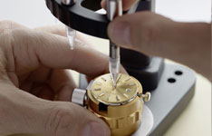 爱彼手表不走动了